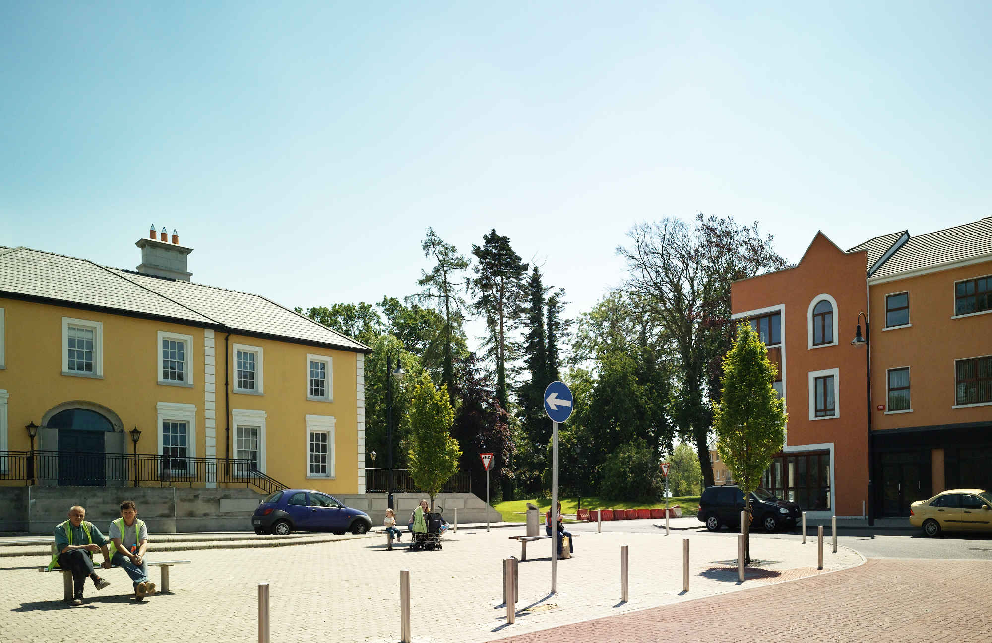 Ongar Village Square with Ongar House